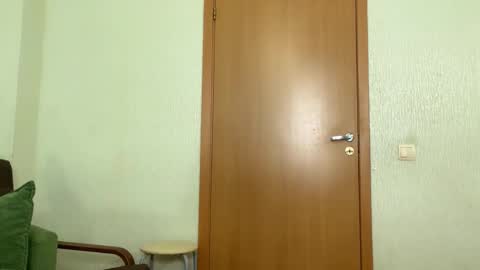 Tiffany and Roger online show from 09.27.25