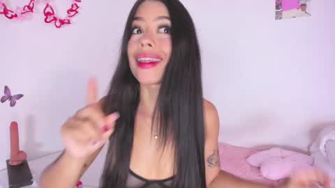 Snapshot of analia_collins chatting on 02.22.25 Ana online show from 02.22.25