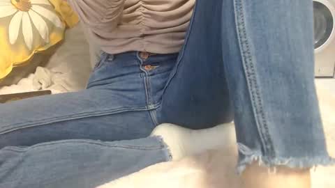 analove200 online show from 02.17.25