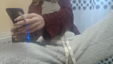 analove200 online show from 02.21.25