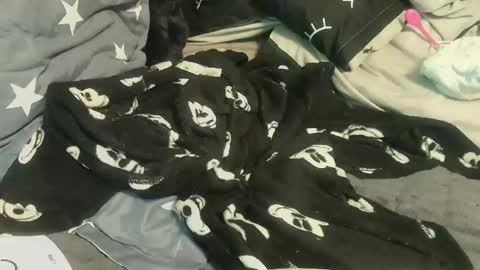 analove200 online show from 10.28.25