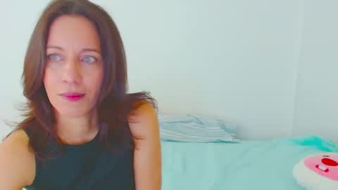 anapereira12 online show from 04.21.26