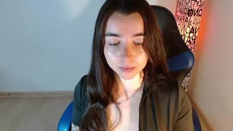 Snapshot of anarosse__ chatting on 06.30.26 ana 3 online show from 06.30.26