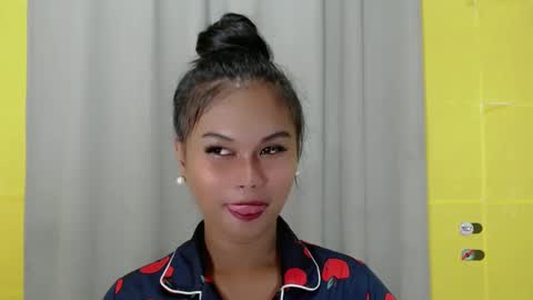 Snapshot of anaruru_ chatting on 01.10.25 ANA online show from 01.10.25