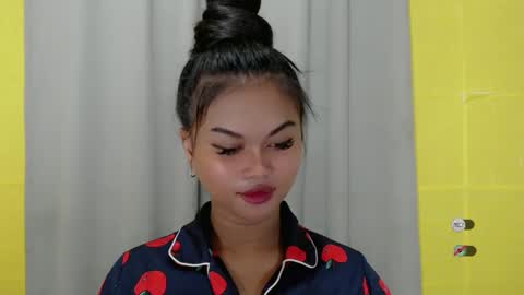 Snapshot of anaruru_ chatting on 01.11.25 ANA online show from 01.11.25