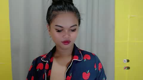 Snapshot of anaruru_ chatting on 01.12.25 ANA online show from 01.12.25