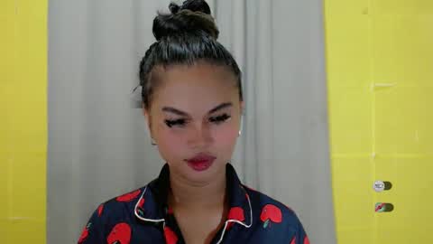 Snapshot of anaruru_ chatting on 01.17.25 ANA online show from 01.17.25