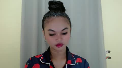 Snapshot of anaruru_ chatting on 01.27.25 ANA online show from 01.27.25