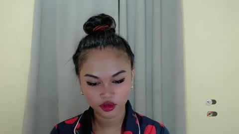 Snapshot of anaruru_ chatting on 02.11.25 ANA online show from 02.11.25