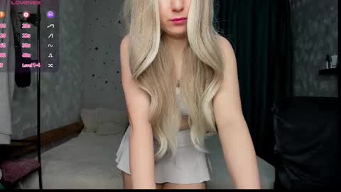 Snapshot of anastasia_gold1 chatting on 03.06.25 anna online show from 03.06.25