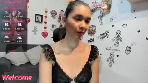 Snapshot of anastasia_tuya chatting on 10.27.25 anastasia online show from 10.27.25