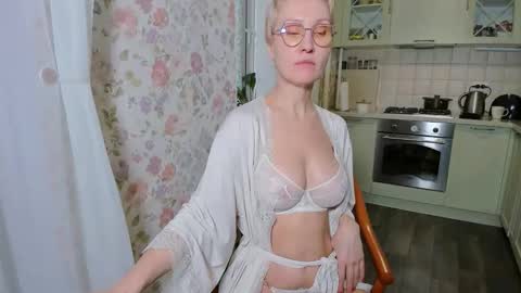 Snapshot of anastasiagate chatting on 03.14.26 Anastasia online show from 03.14.26