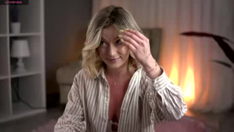 AnastasiaMills online show from 04.20.26