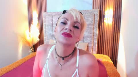 Snapshot of anastasiataylor_ chatting on 01.20.25 Ana 3 online show from 01.20.25