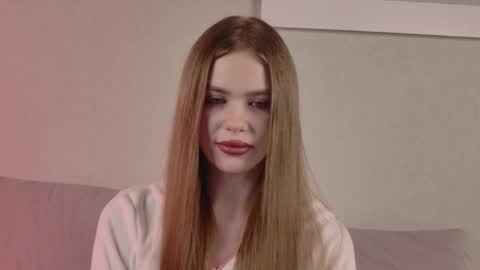 Snapshot of anayalowe chatting on 05.31.26 anayalowe online show from 05.31.26