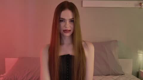 Snapshot of anayalowe chatting on 06.12.26 anayalowe online show from 06.12.26