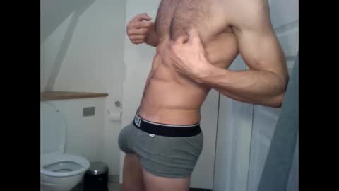 Snapshot of and_andys chatting on 10.05.25 and_andys online show from 10.05.25