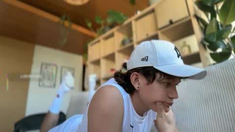 Snapshot of anddres_boss chatting on 09.25.25 Tell Me ANDRESS ----- online show from 09.25.25