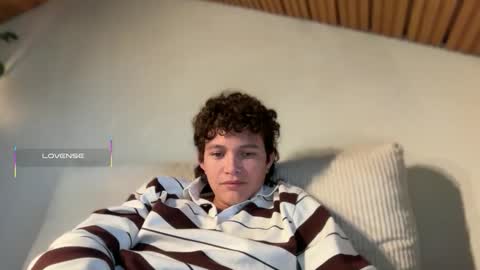 Snapshot of anddres_boss chatting on 09.26.25 Tell Me ANDRESS ----- online show from 09.26.25