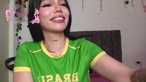 Andra de la Rosse online show from 05.13.26