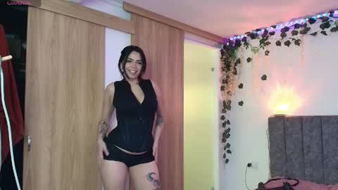 Andra de la Rosse online show from 05.23.26