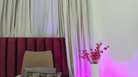 Andra Cyrus online show from 02.10.25