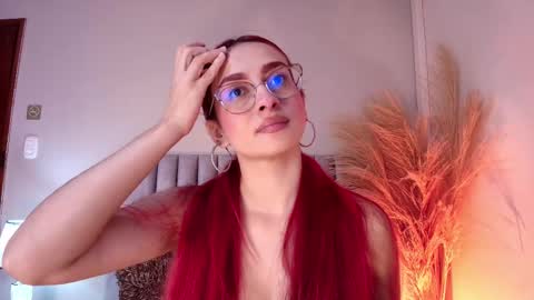 Andra Cyrus online show from 10.15.25