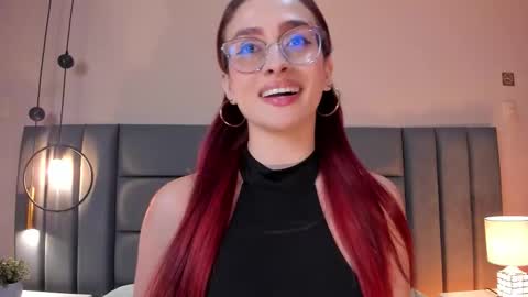 Andra Cyrus online show from 02.05.26