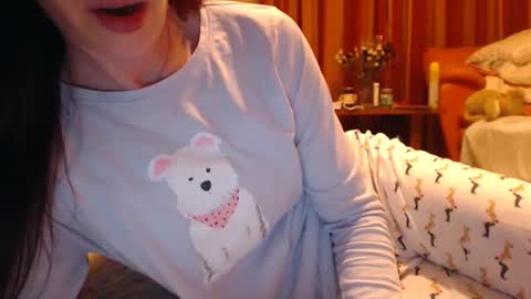 Snapshot of andrasweetie chatting on 05.16.26 Andra online show from 05.16.26