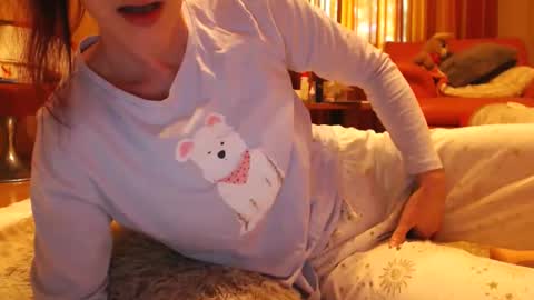 Snapshot of andrasweetie chatting on 05.26.26 Andra online show from 05.26.26