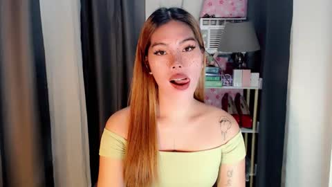andrea06121998 online show from 04.29.26