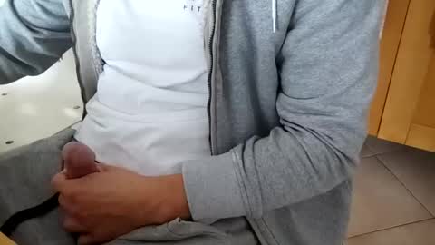 Snapshot of andrea_feetlover chatting on 10.11.25 andrea_feetlover online show from 10.11.25