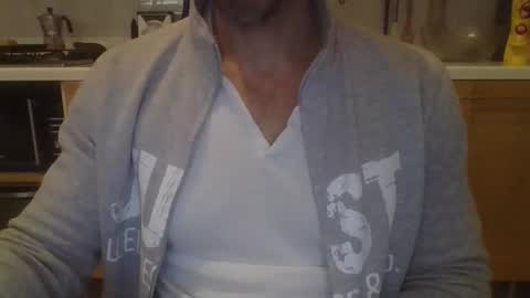 Snapshot of andrea_feetlover chatting on 11.07.25 andrea_feetlover online show from 11.07.25