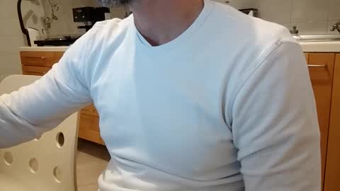 Snapshot of andrea_feetlover chatting on 12.04.25 andrea_feetlover online show from 12.04.25