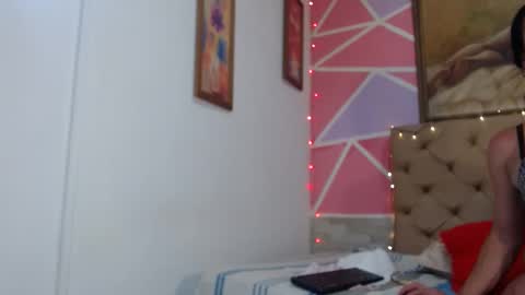 Snapshot of andrea_ospina1 chatting on 03.10.25 andrea ospina1 online show from 03.10.25
