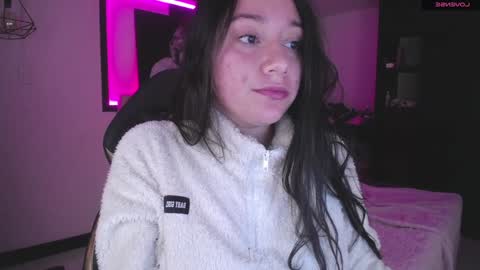 Snapshot of andrea_ramoss_ chatting on 12.10.24 Andrea Ramos online show from 12.10.24