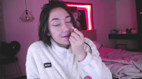 Snapshot of andrea_ramoss_ chatting on 12.11.24 Andrea Ramos online show from 12.11.24