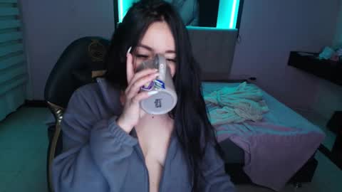 Snapshot of andrea_ramoss_ chatting on 02.19.25 Andrea Ramos online show from 02.19.25