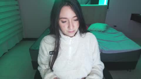 Snapshot of andrea_ramoss_ chatting on 02.27.25 Andrea Ramos online show from 02.27.25