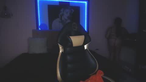 Snapshot of andrea_ramoss_ chatting on 10.18.25 Andrea Ramos online show from 10.18.25