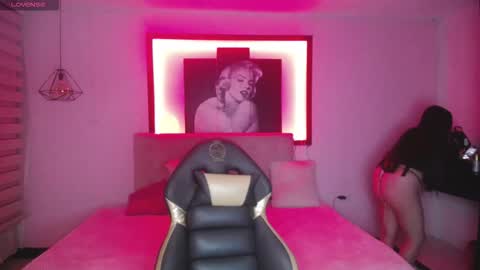 Snapshot of andrea_ramoss_ chatting on 11.02.25 Andrea Ramos online show from 11.02.25