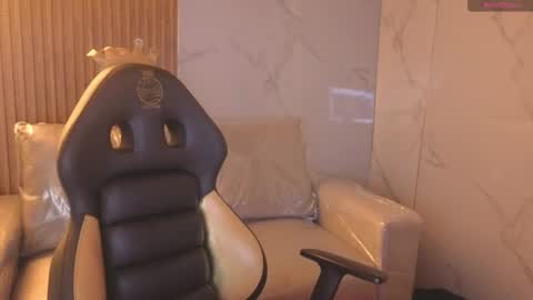 Snapshot of andrea_ramoss_ chatting on 12.01.25 Andrea Ramos online show from 12.01.25