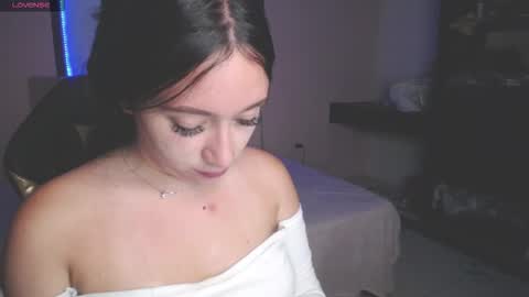 Snapshot of andrea_ramoss_ chatting on 12.15.25 Andrea Ramos online show from 12.15.25