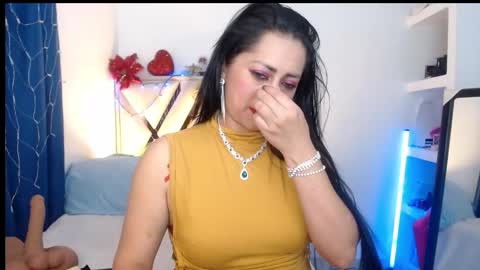 Snapshot of andrea_sexx_ chatting on 12.17.25 Andrea online show from 12.17.25