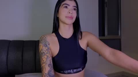 Snapshot of andrea_torres_ chatting on 07.17.26 online show from 07.17.26