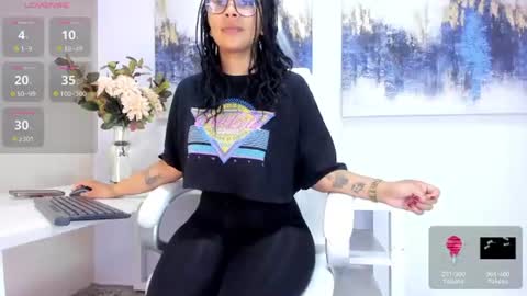 Snapshot of andreaa_zoee_ chatting on 06.14.26 Andrea Zoelins online show from 06.14.26