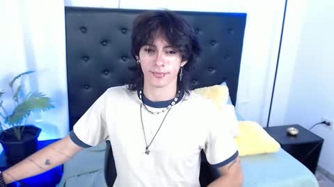 Snapshot of andreey50 chatting on 11.25.25 Andrey online show from 11.25.25