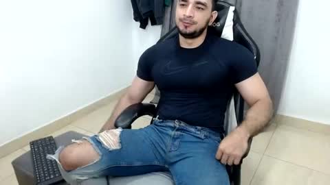 Snapshot of andres180950734 chatting on 06.20.26 andres180950734 online show from 06.20.26