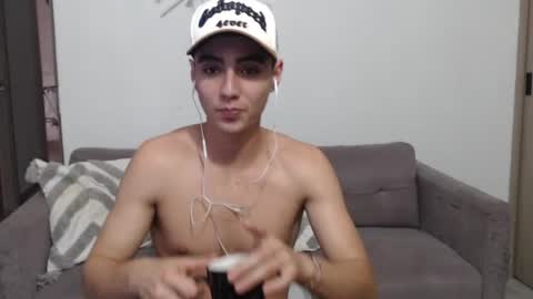 Snapshot of andres_2977 chatting on 08.03.26 Andres 2977 online show from 08.03.26