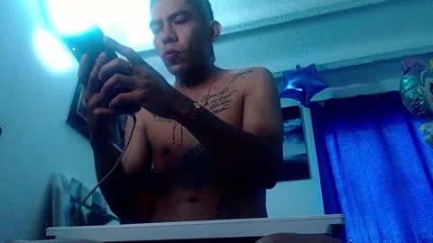 Snapshot of andres_cond chatting on 10.13.25 Andrs o online show from 10.13.25